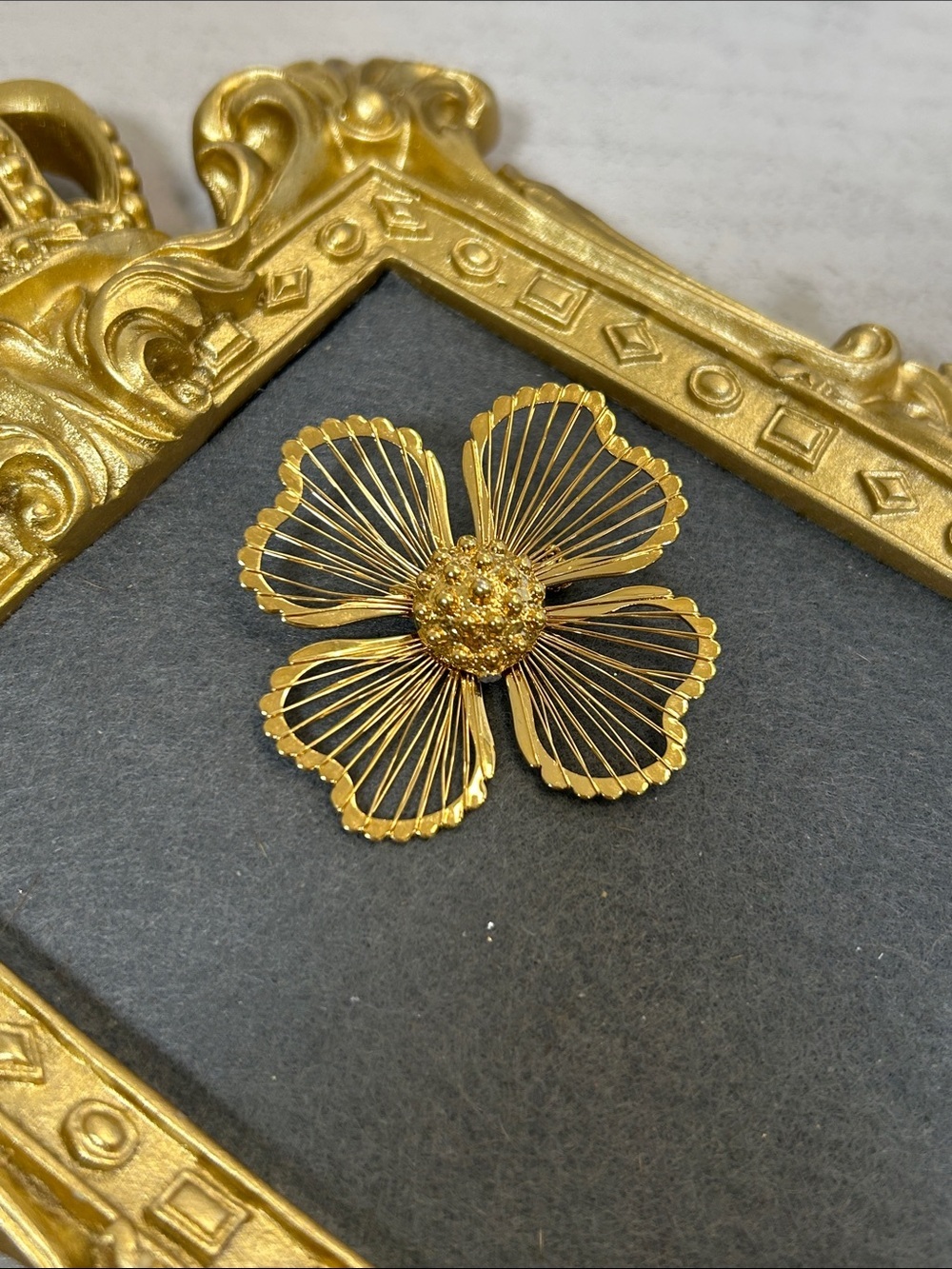 Gold Floral Filigree Brooch - Elegant Women's Accessory